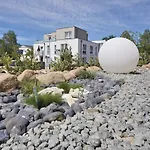 Haus Meeresleuchten Mit Sauna- Und Erlebnisbadnutzung * Sellin (Rugen)