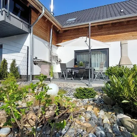 Haus Meeresleuchten Mit Sauna- Und Erlebnisbadnutzung Зеллин