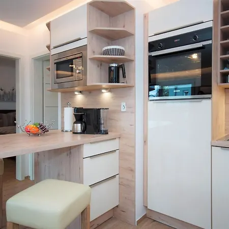 Haus Meeresleuchten Mit Sauna- Und Erlebnisbadnutzung Апартаменты